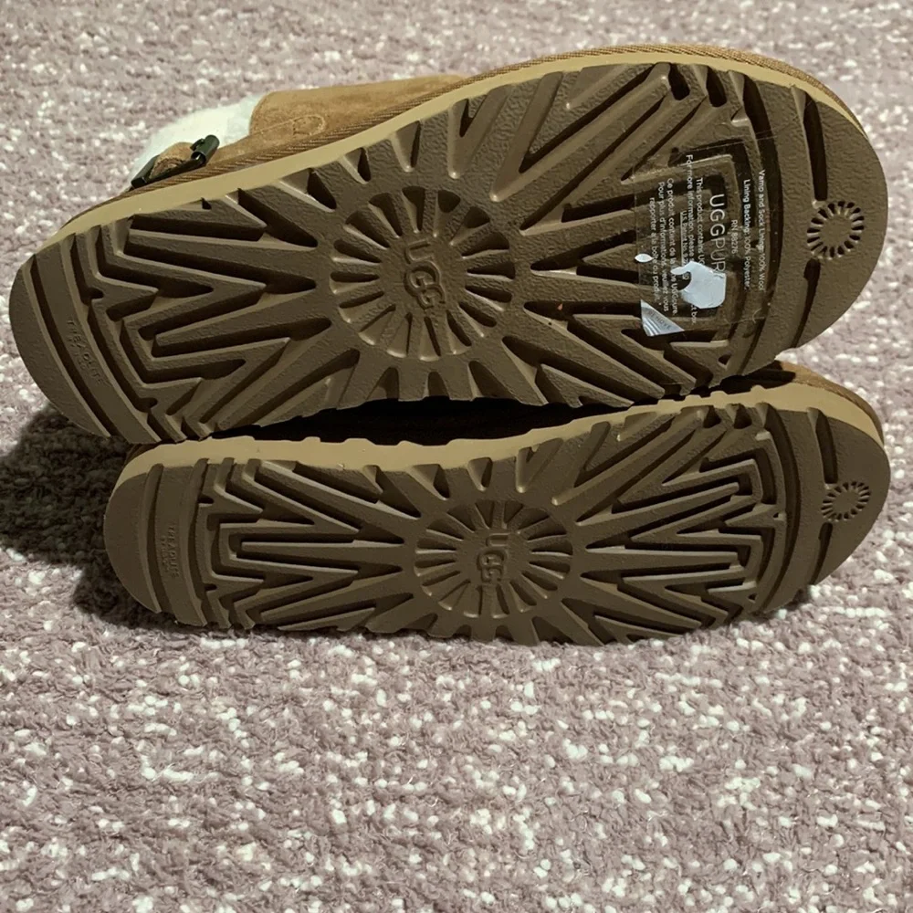 UGG Australia KAREL BOOTS W/CHESTNUT